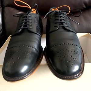 Joseph Abboud Black Brogue Captoes